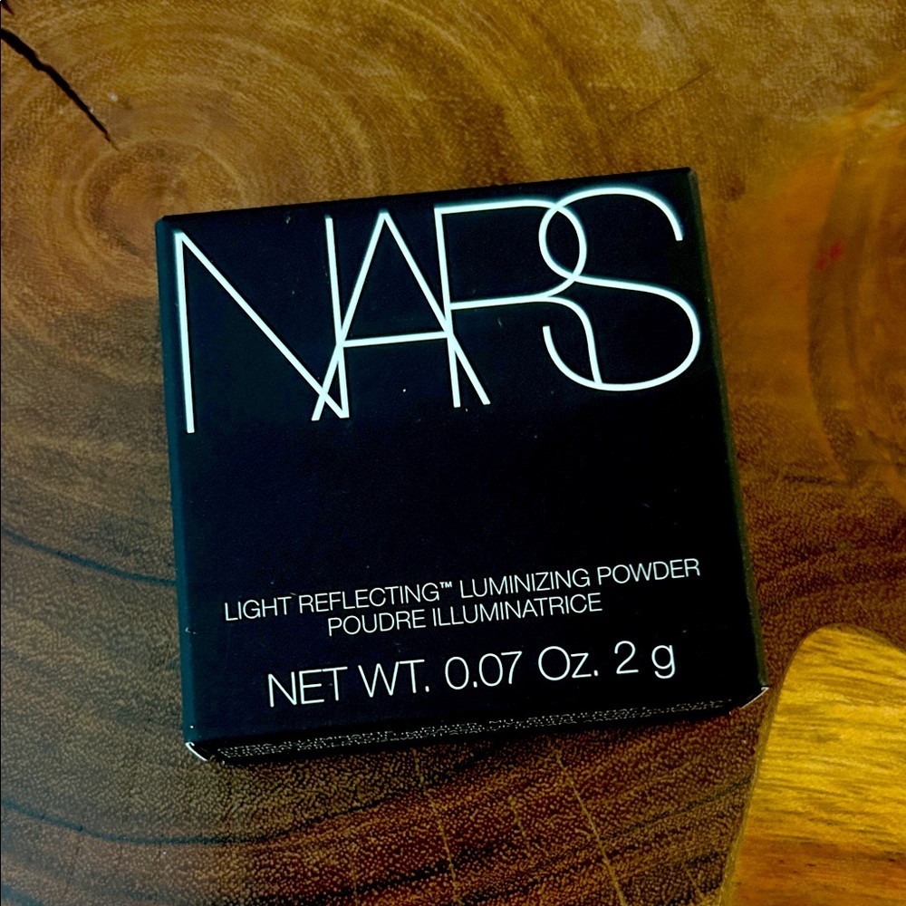 NIB NARS Light Reflecting Luminizing Powder in “Eros”